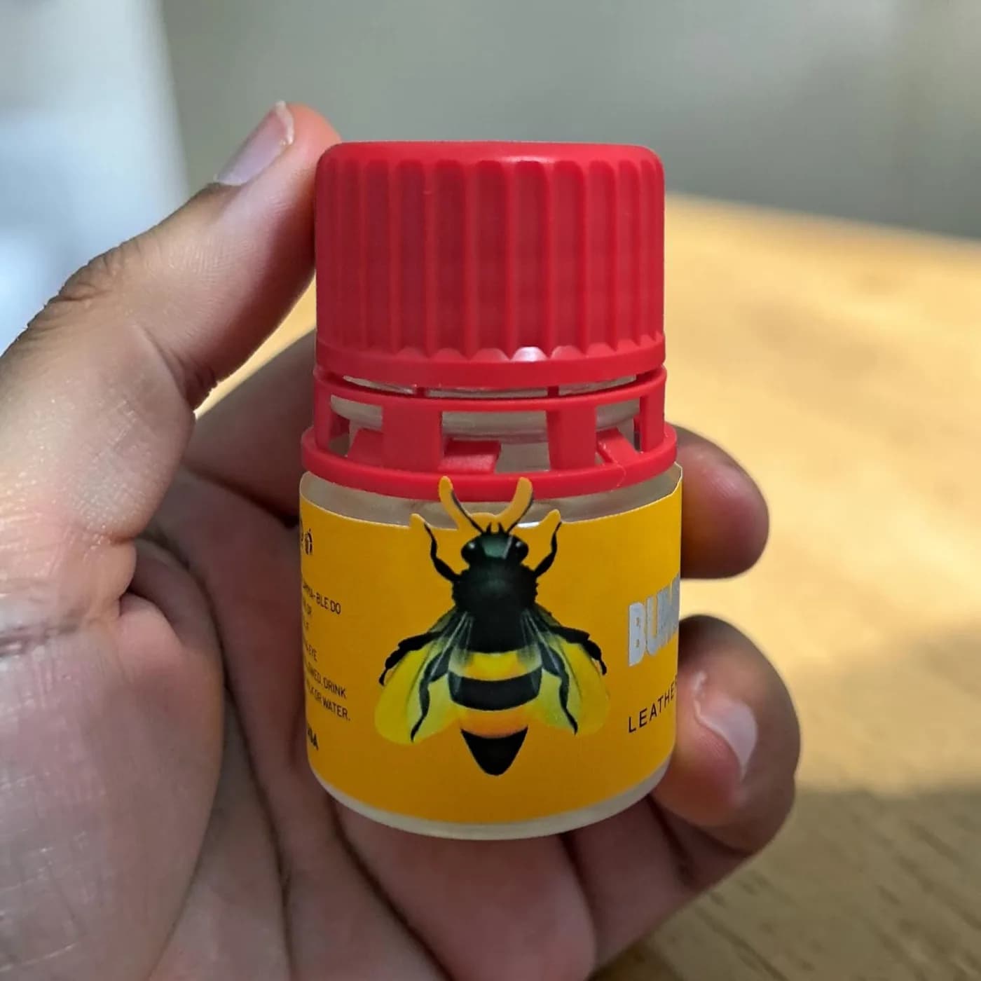 Popper 20ml Bumble Bee Con Ong Cao Cấp - Kích Thích Mãnh Liệt Tức Thì - Võ Minh shop